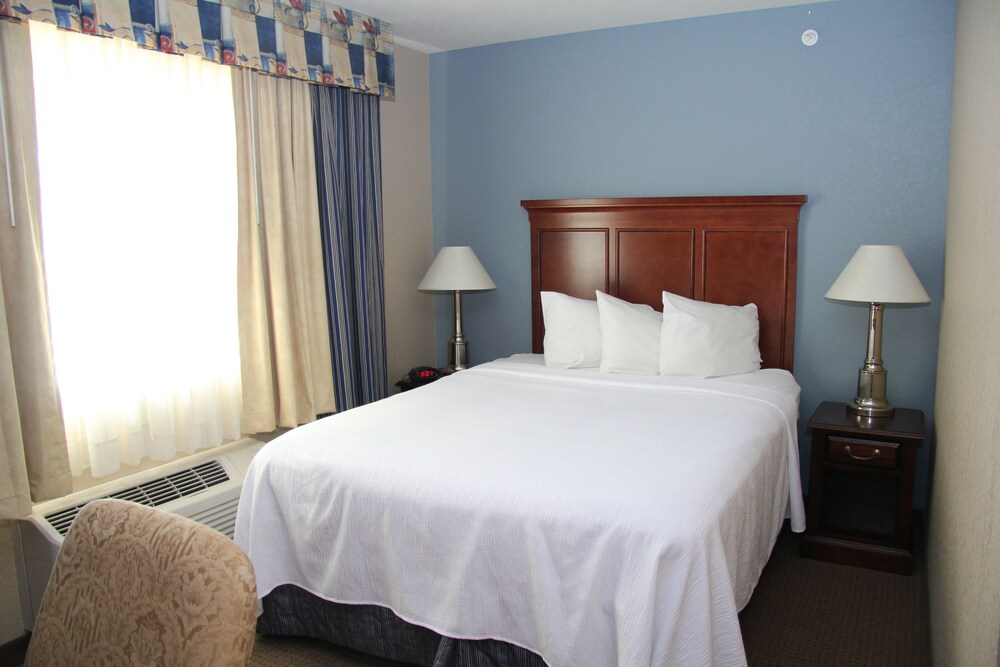 Green Acres Hotel - photo 14