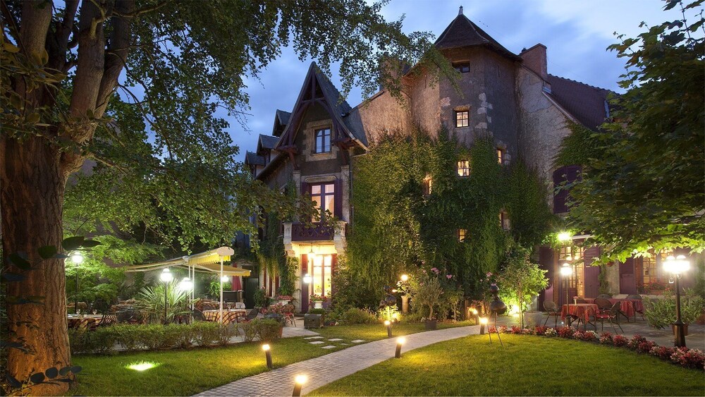 Le Grenier A Sel — hotel in Montlucon