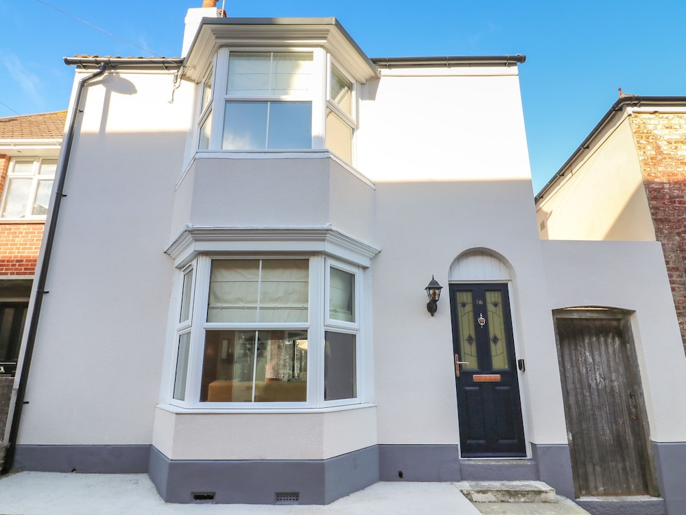 Bay Cottage — 4-Star Luxury Hotel in Weymouth, United Kingdom