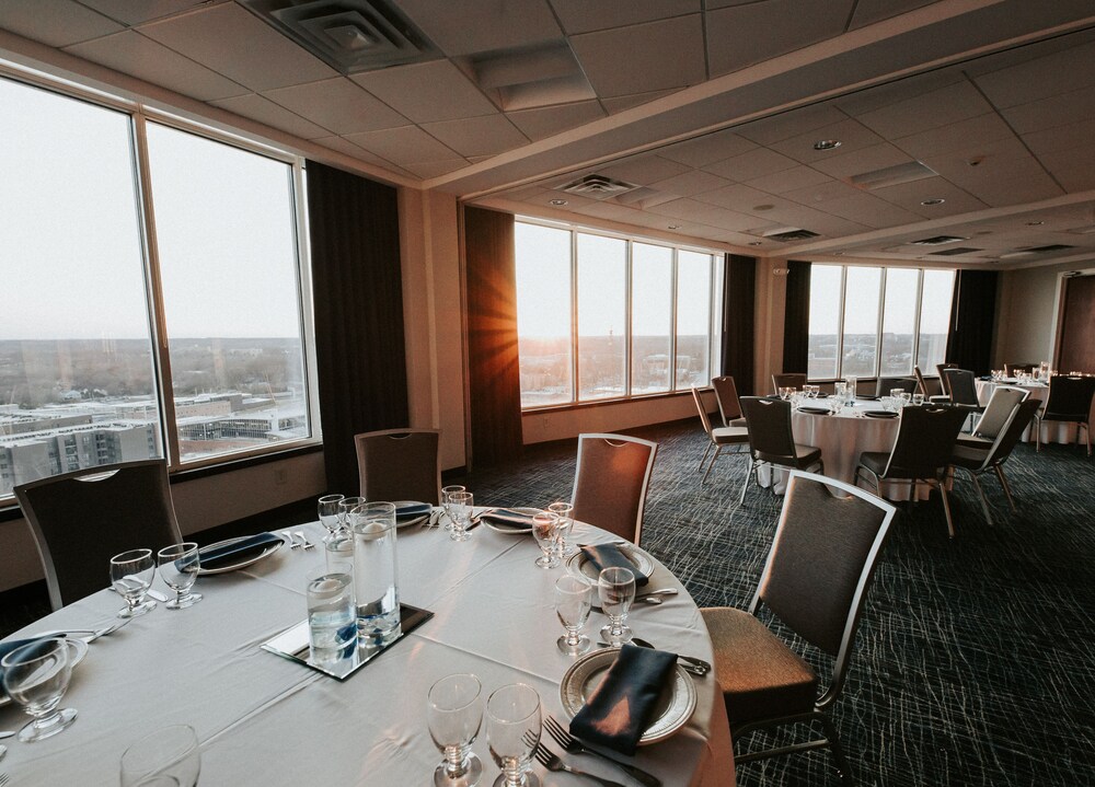 Holiday Inn Raleigh Downtown - photo 37