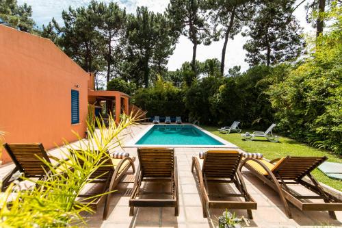 Villa Bambu — 4-Star Luxury Hotel in Charneca, Portugal