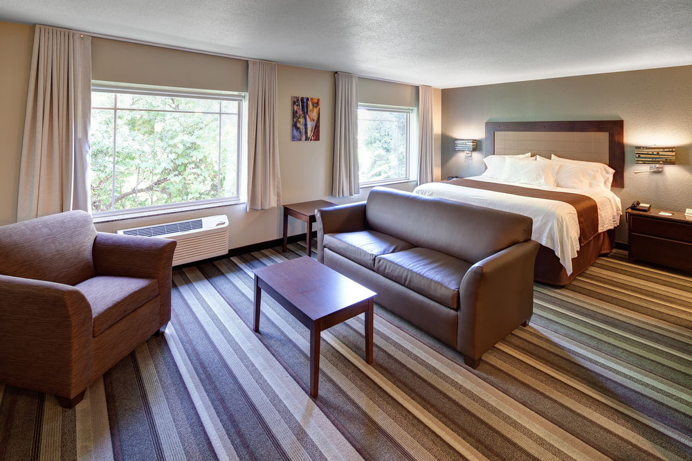 East Avenue Inn Suites — Rochester