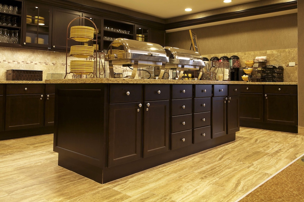 Homewood Suites by Hilton Coralville Iowa River Landing - photo 22