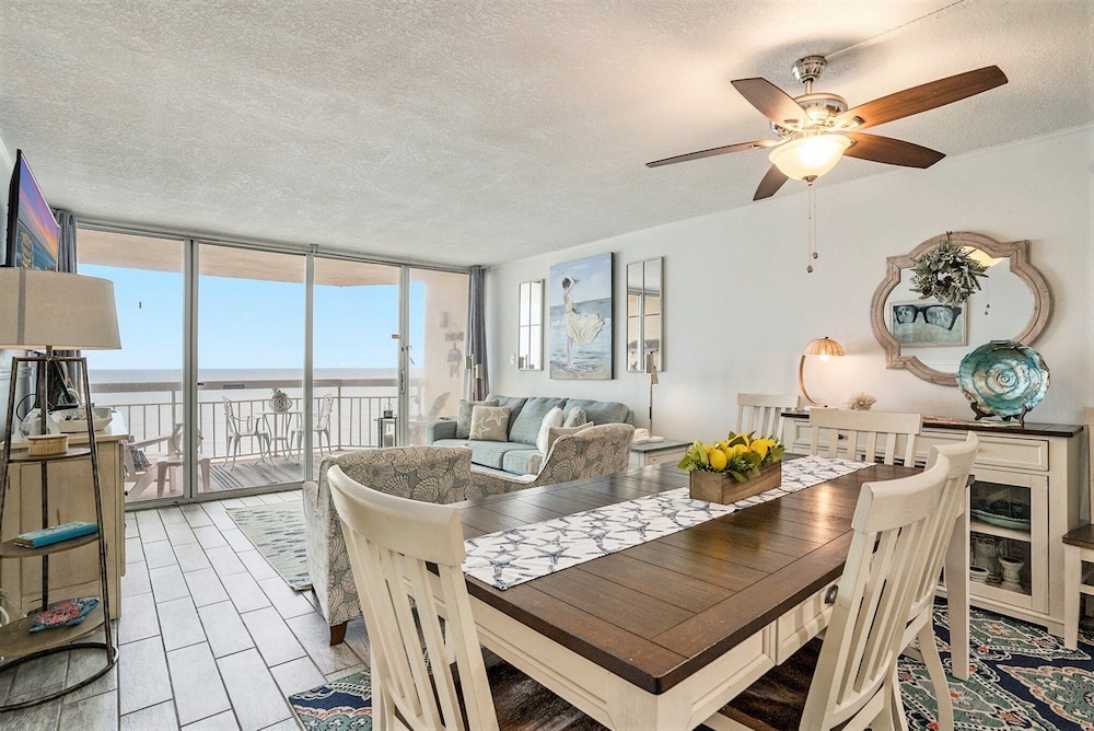 1201 Waters Edge Resort 3 Bedroom Condo by RedAwning - photo 25
