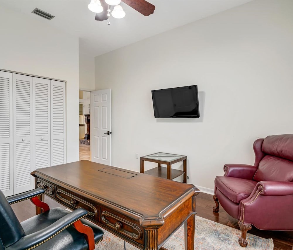 Siesta Key Marvel Pool SPA Deeded Beach Access - photo 102