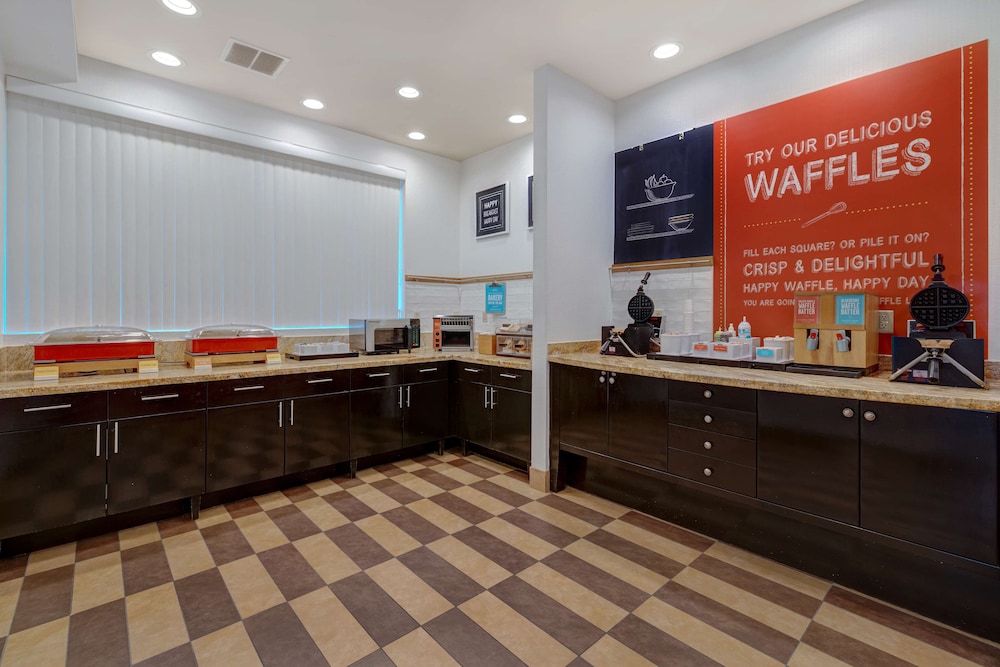 Hampton Inn & Suites Seattle Federal Way - photo 55