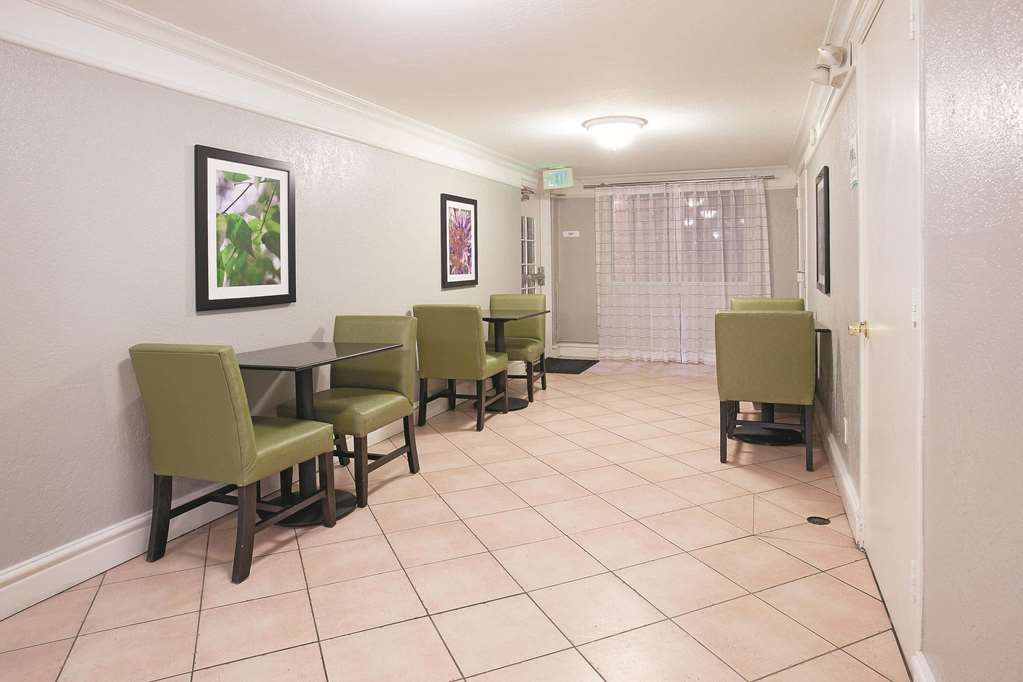 La Quinta Inn by Wyndham Salt Lake City Midvale - photo 5