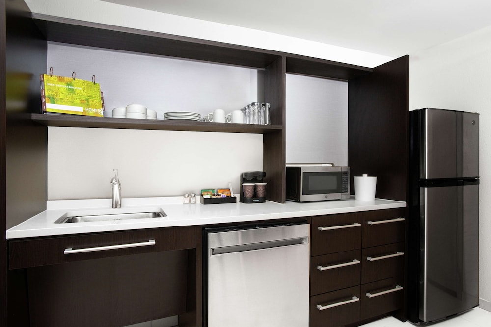 Home2 Suites by Hilton Long Island Brookhaven - photo 8