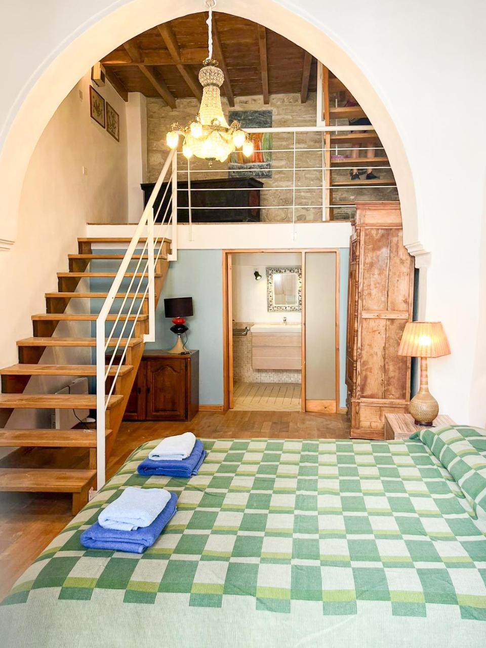 Kalavasos Square Apartments With Access to Shared Pool 3 Minutes Walk
