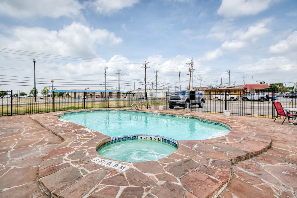 OYO Hotel San Antonio Lackland Air Force Base West - photo 19