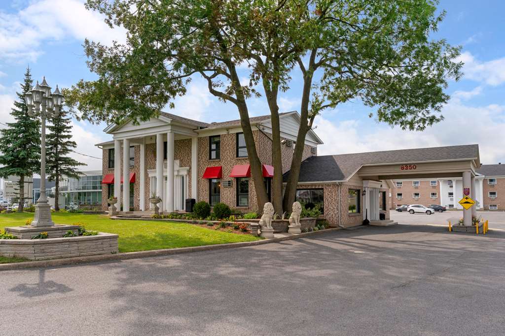 : Econo lodge Hotel Brossard — hotel in Brossard