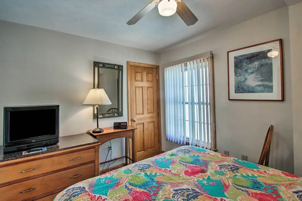 Apt In Old Orchard Beach Walk To Bay Pier 21214621 — Old Orchard Beach