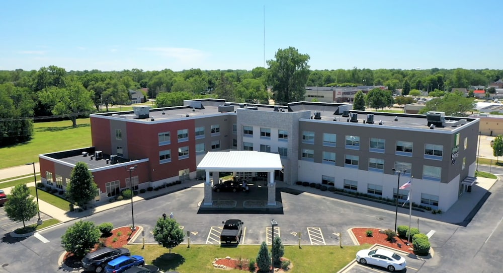 Holiday Inn Express & Suites Galesburg by IHG - photo 64