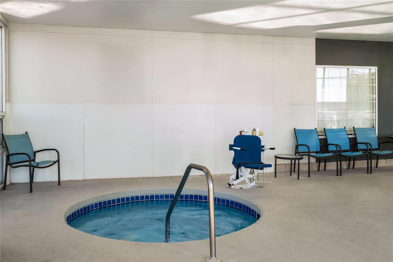 La Quinta Inn & Suites by Wyndham Gallup - photo 14