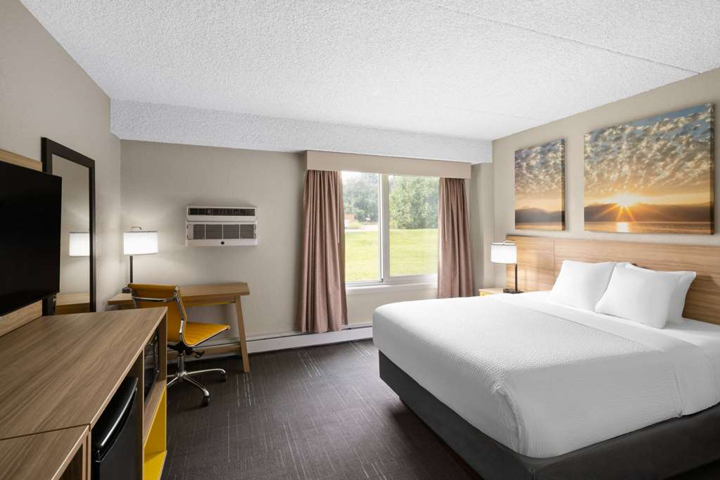 Days Inn & Suites by Wyndham Bozeman - photo 18