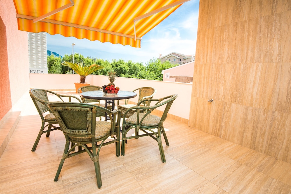 Apartments Sofija — 4-Star Luxury Hotel in Budva, Montenegro
