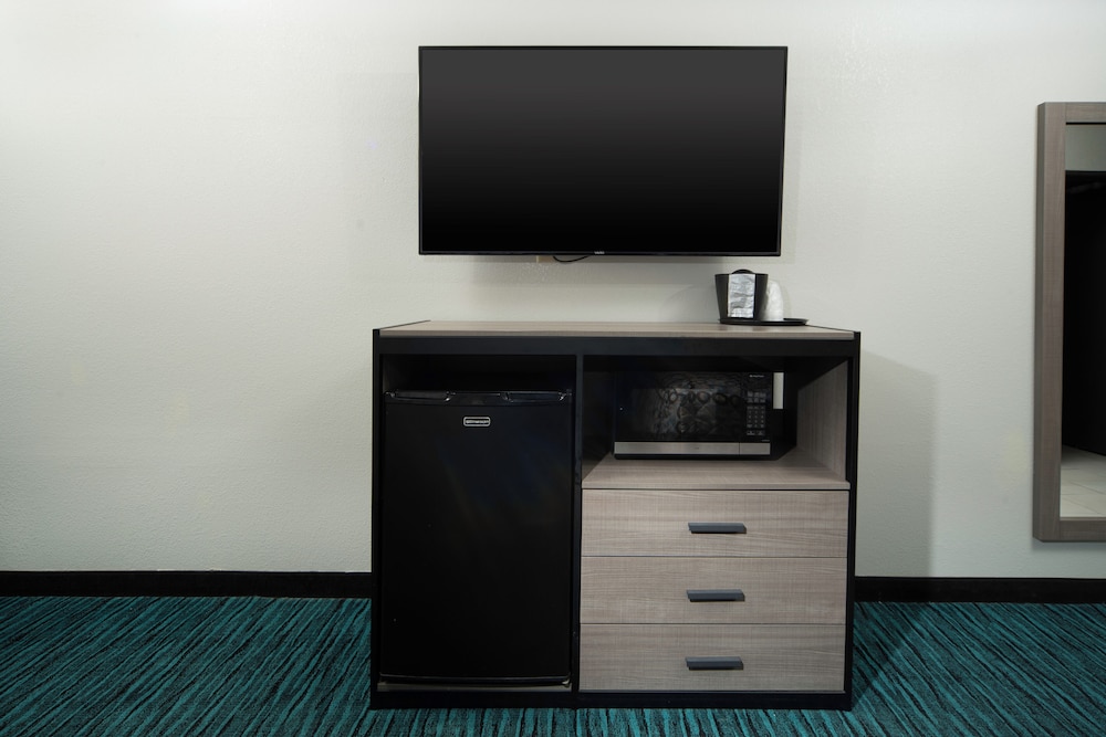 BridgePointe Advantage by BPhotels - photo 11