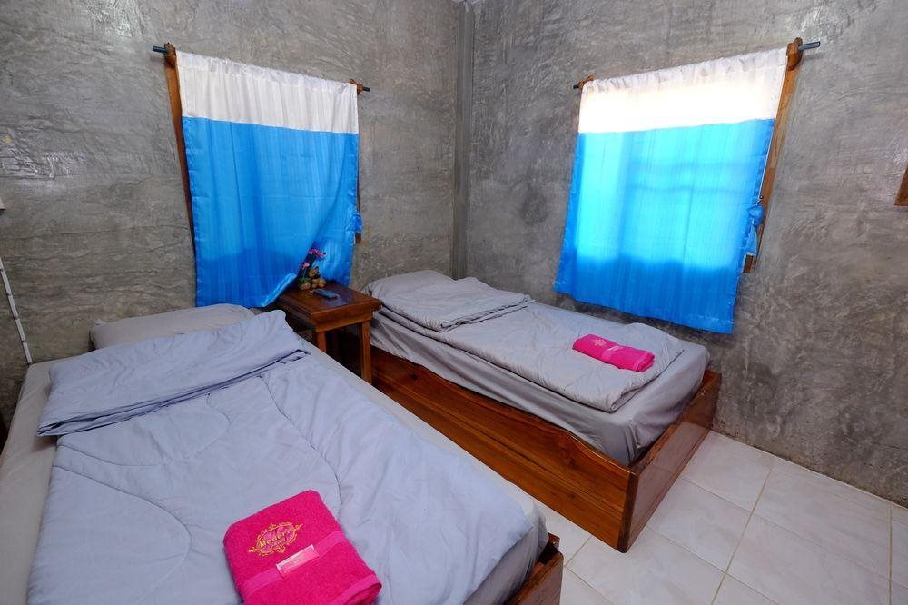 Pataraphan House Khunyuam Maehongson Thailand 17438559 — Khun Yuam