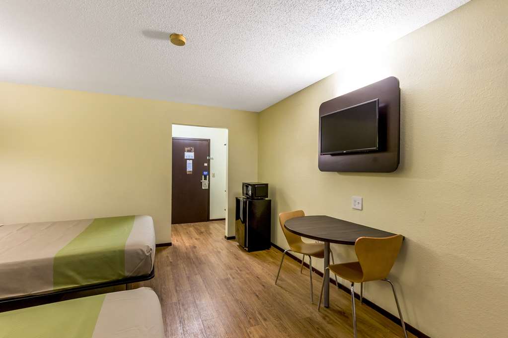 Motel 6 Troy IL - photo 14