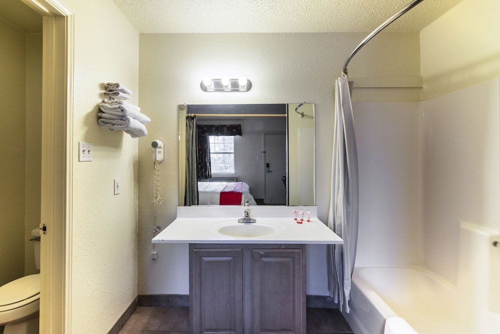 OYO Hotel Decatur TX Hwy 287 Northwest - photo 25