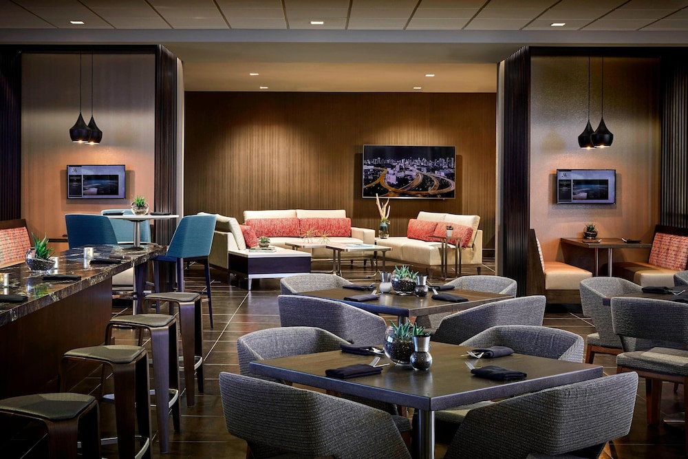Los Angeles Airport Marriott - photo 47