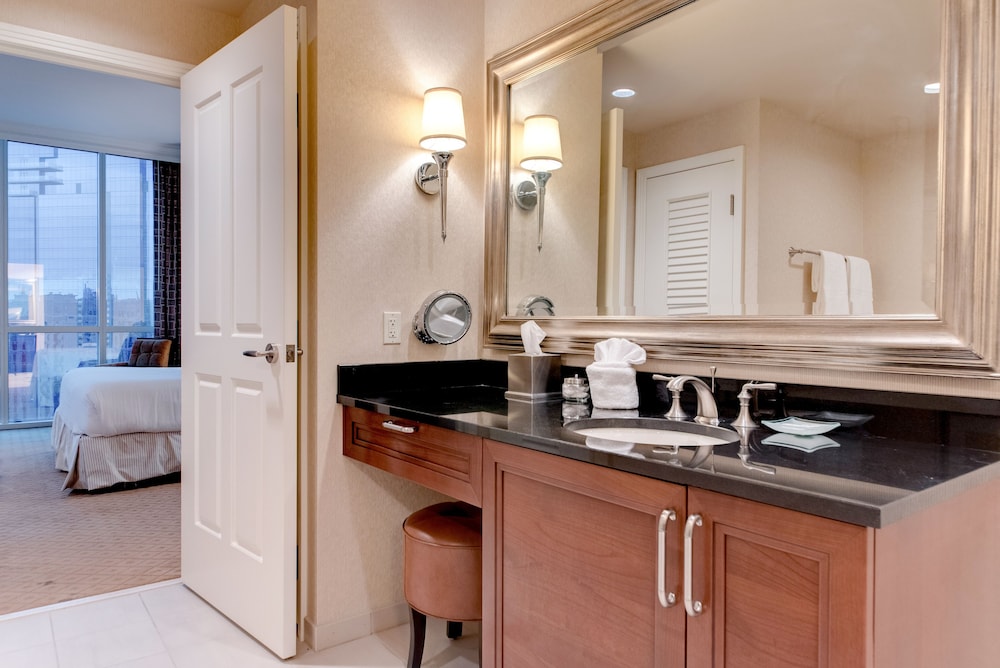 StripViewSuites at Signature - photo 185
