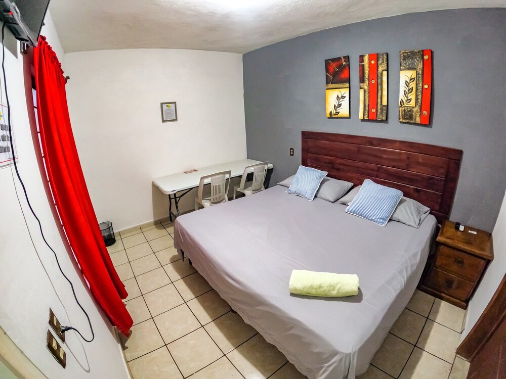 Hotel Estancia Moreno — El Naranjo — photo 2