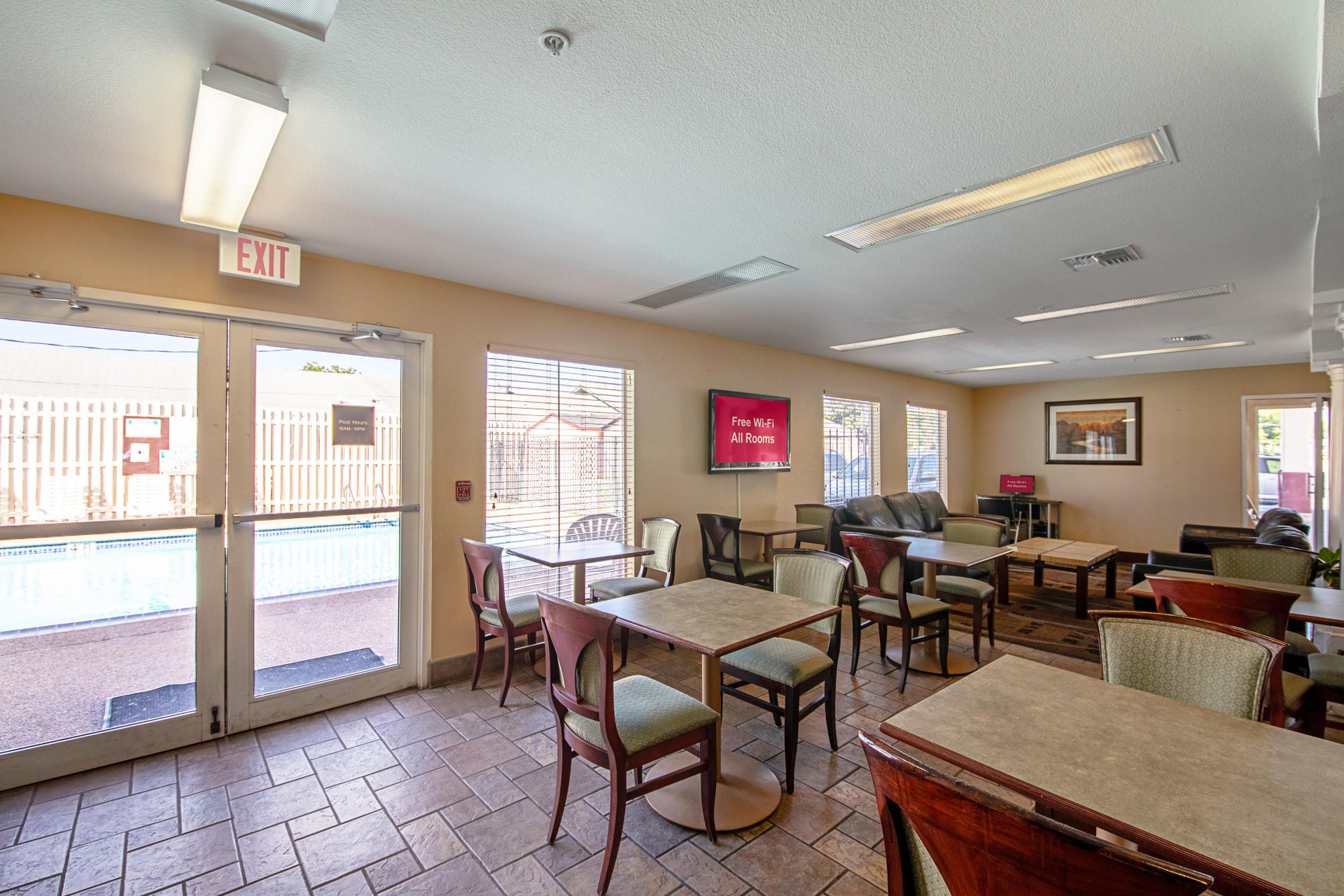 Red Roof Inn San Marcos - photo 8