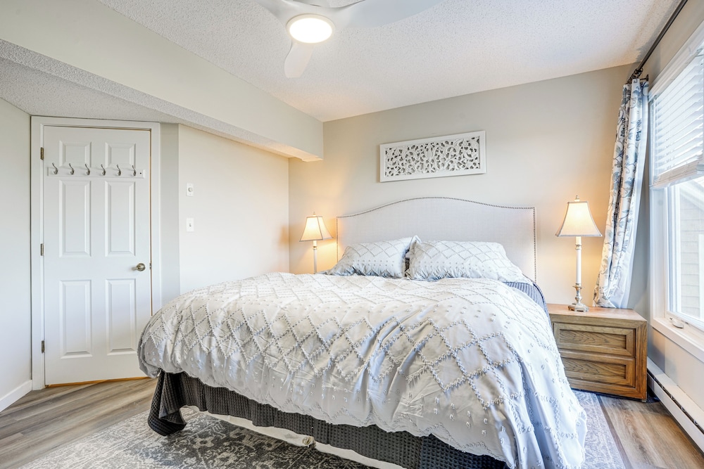 Modern Townhome at Wintergreen Resort - photo 8