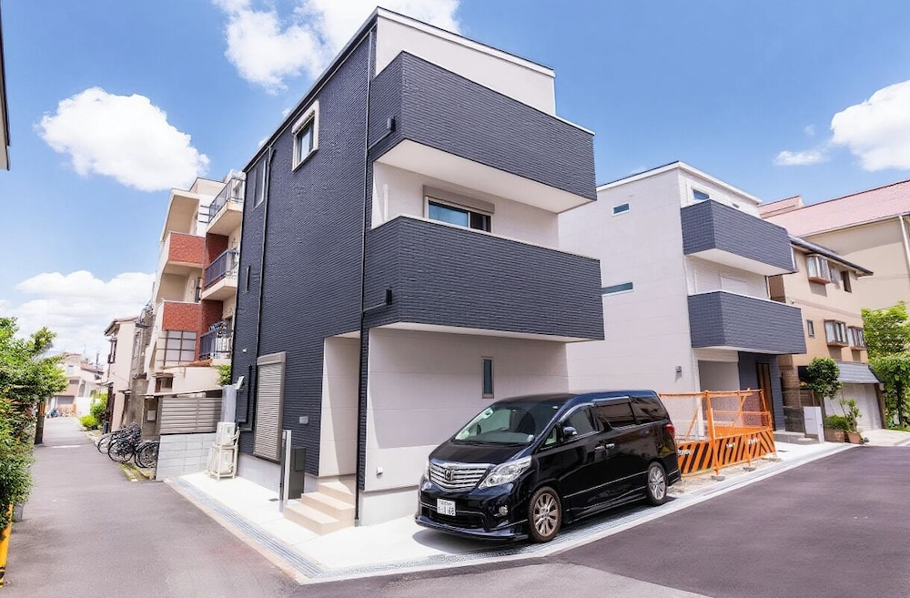 New Open 旅タイム 桃谷momo in Osaka, Japan