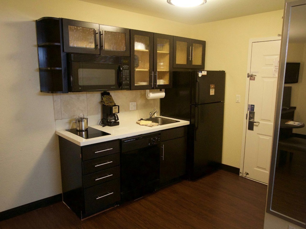 Candlewood Suites West Little Rock by IHG - photo 14