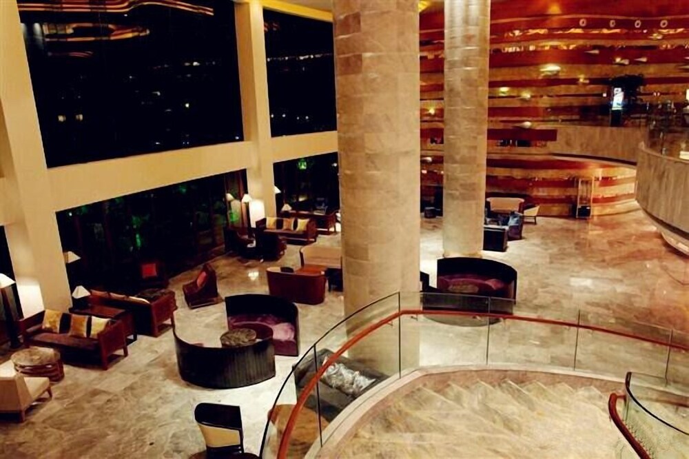 Days Hotel Suites by Wyndham Yangjiang in Yangjiang, People's Republic of China