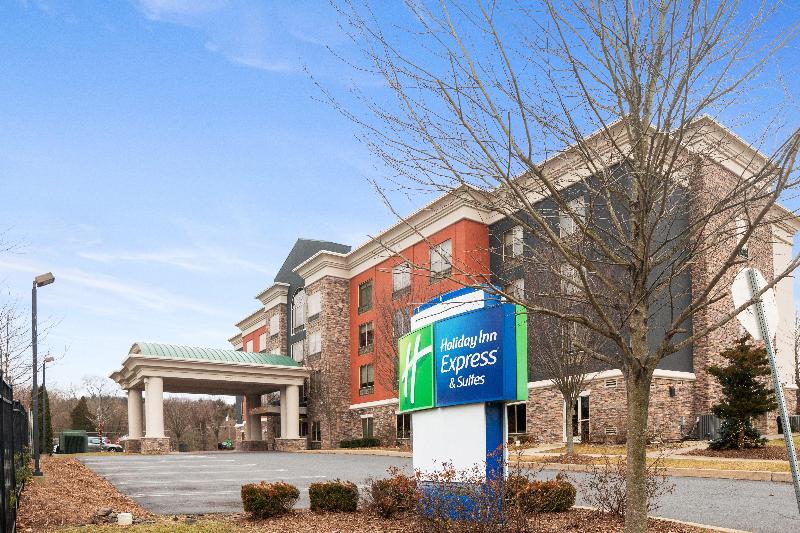Holiday Inn Express & Suites Stroudsburg Poconos by IHG - carbon neutral hotel in Stroudsburg