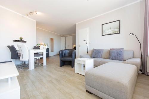 Trafalgar 325 — 4-Star Luxury Hotel in Cuxhaven, Germany