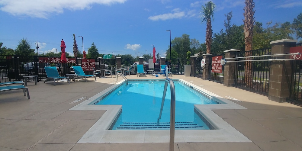TownePlace Suites Charleston Mt. Pleasant - photo 18