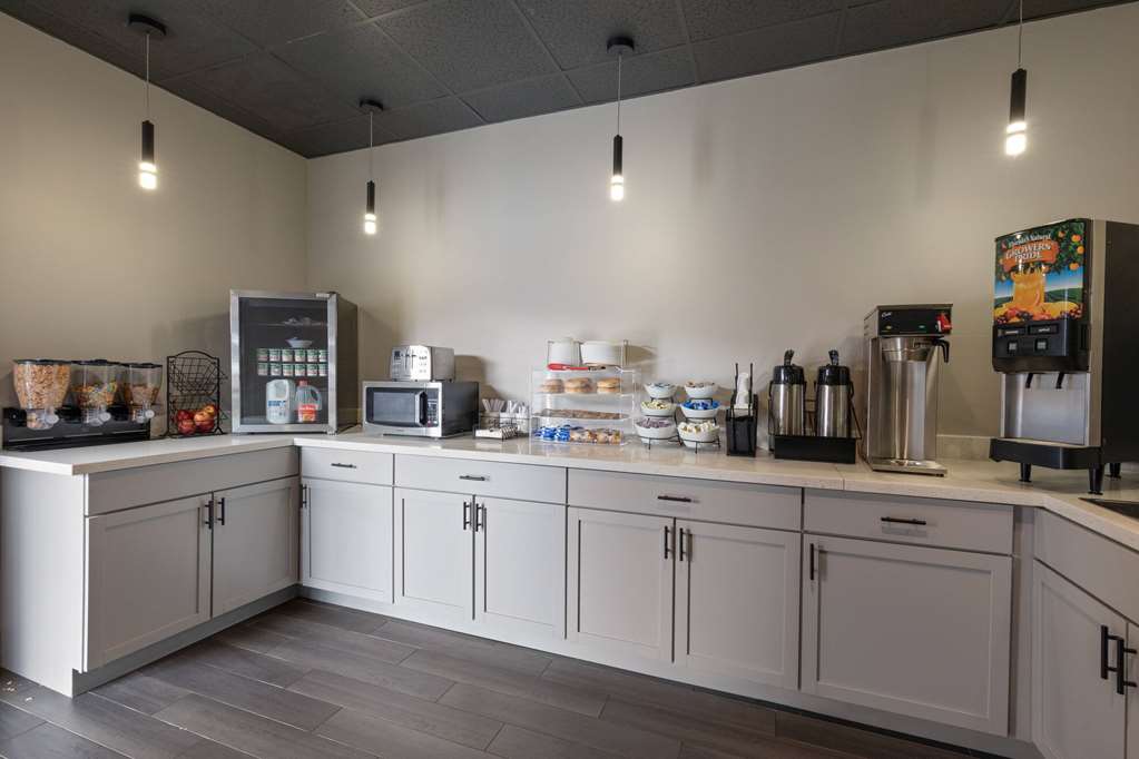 Ramada by Wyndham Studio Suites Dothan - photo 24