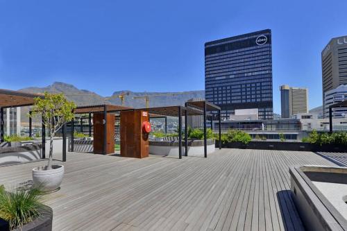 Zainab Modern City Centre Aprt City and Mountain views