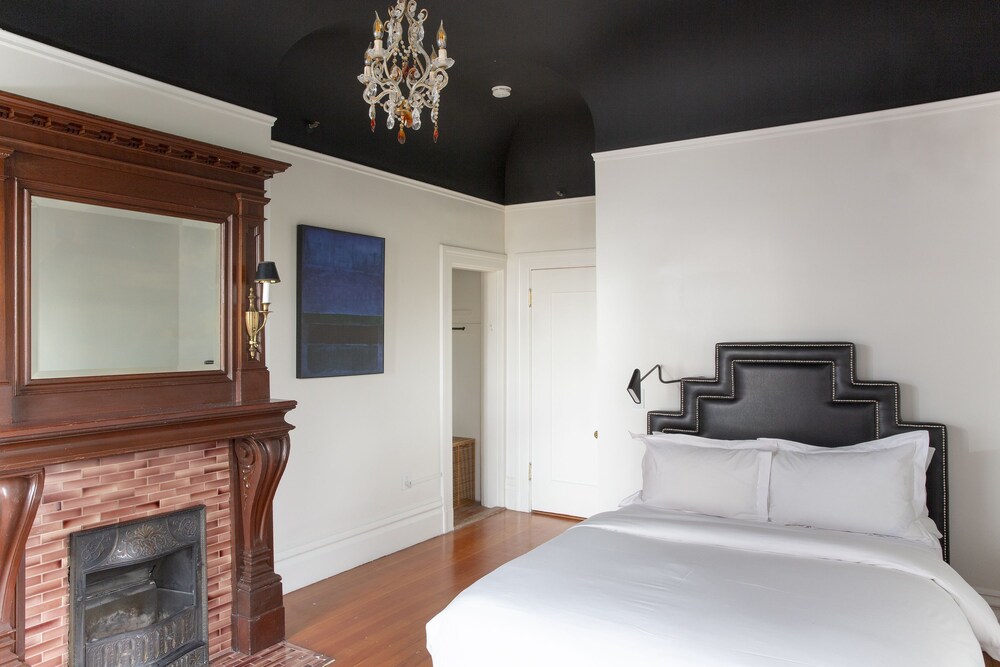 Sonder Archbishop's Mansion - photo 4