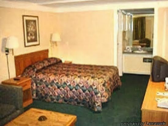 Knights Inn Charlotte South - photo 11