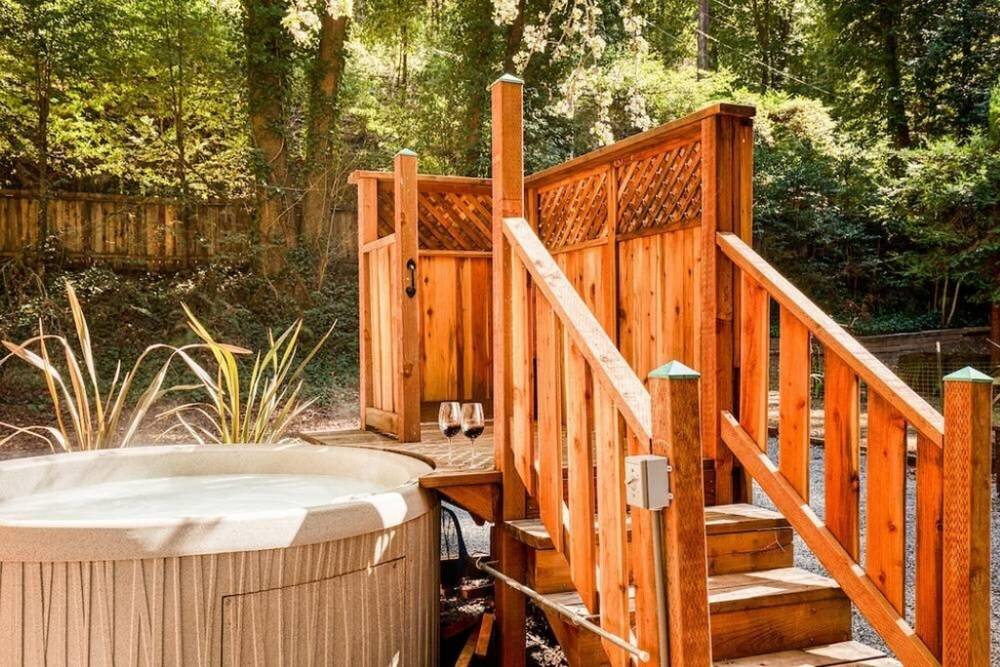 Redwood Retreat Redwoods Walk to River Hot Tub BBQ Central Air - photo 7