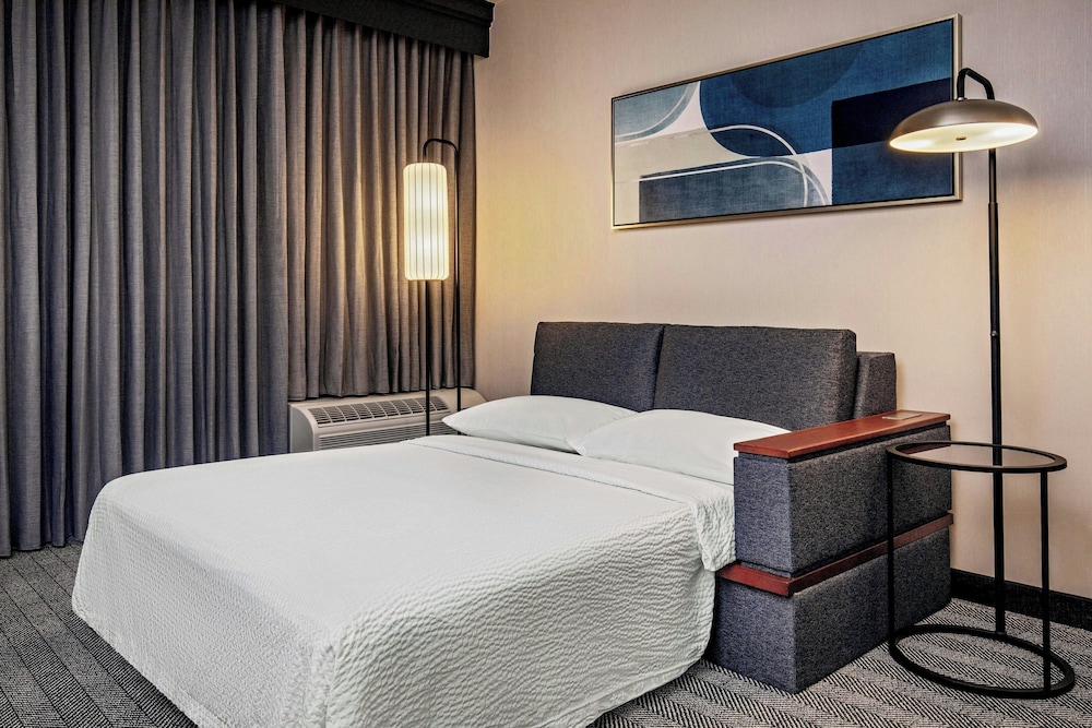 Courtyard by Marriott Boston Andover - photo 8