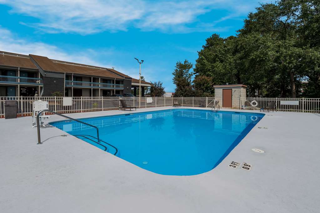 Quality Inn Fort Jackson - photo 24