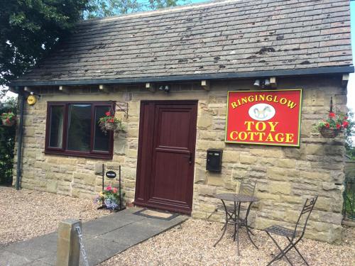 Ringinglow cottage — 5-Star Luxury Hotel in Sheffield, United Kingdom