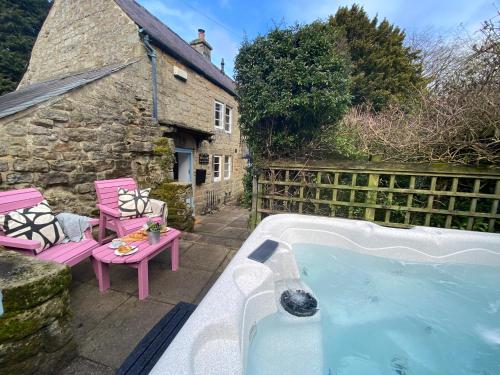 Jacks Cottage Curbar — 4-Star Luxury Hotel in Hope Valley, United Kingdom