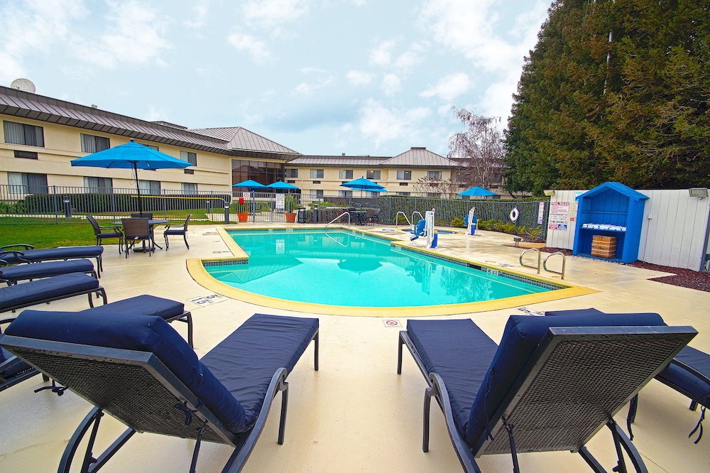 Holiday Inn Express Walnut Creek by IHG - photo 20
