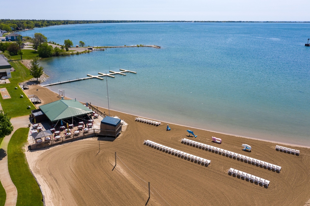 Tawas Bay Beach Resort - photo 34