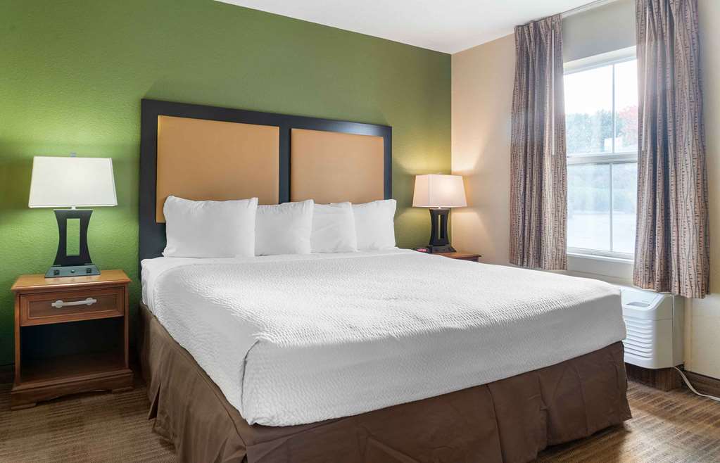 Extended Stay America Suites Detroit Novi Orchard Hill Place - photo 22