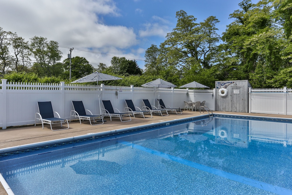 Eagle Wing Inn Cape Cod - photo 39