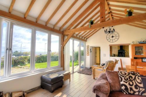 Cumberland Cottage — 4-Star Luxury Hotel in Lyme Regis, United Kingdom