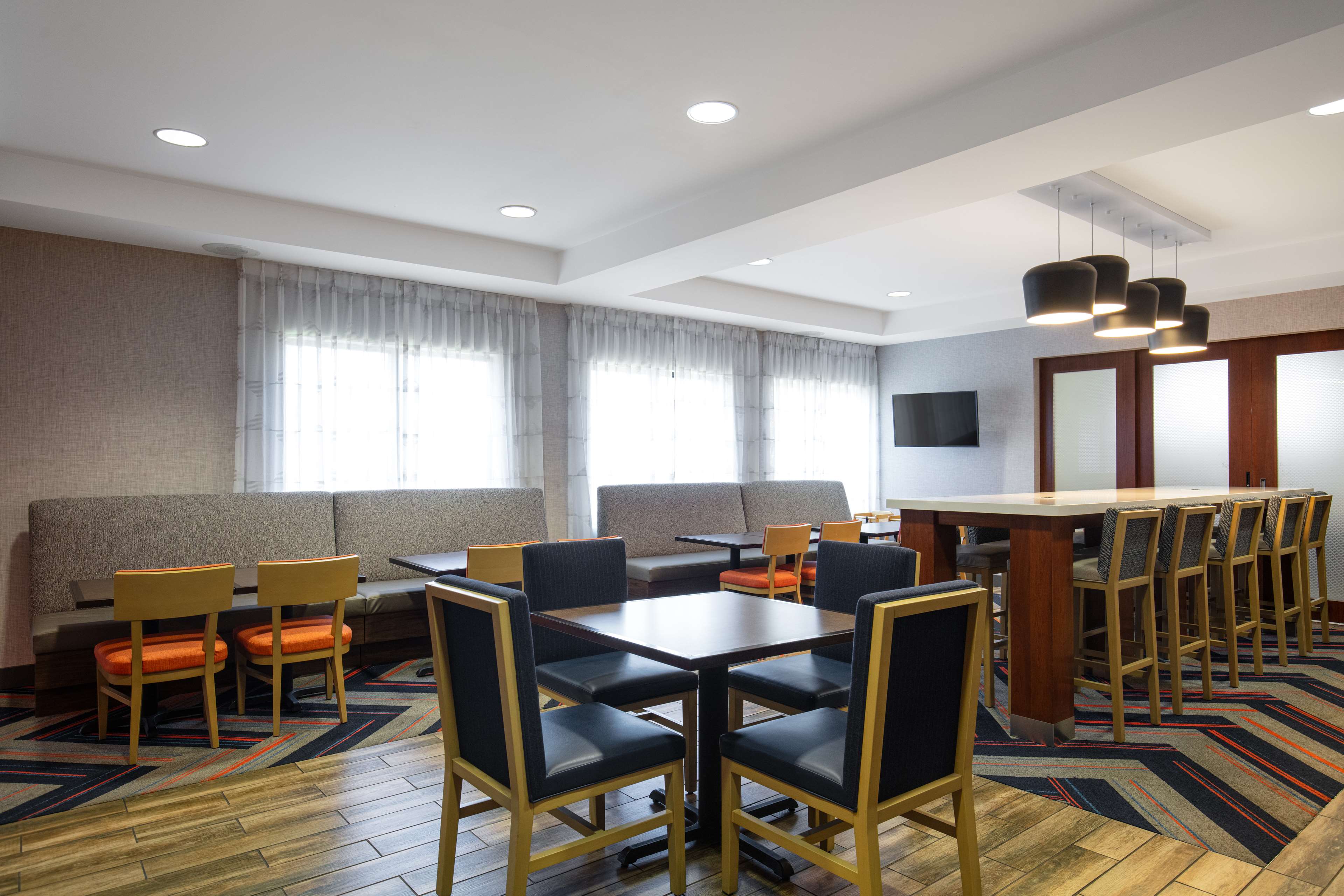 Hampton Inn Medford - photo 10